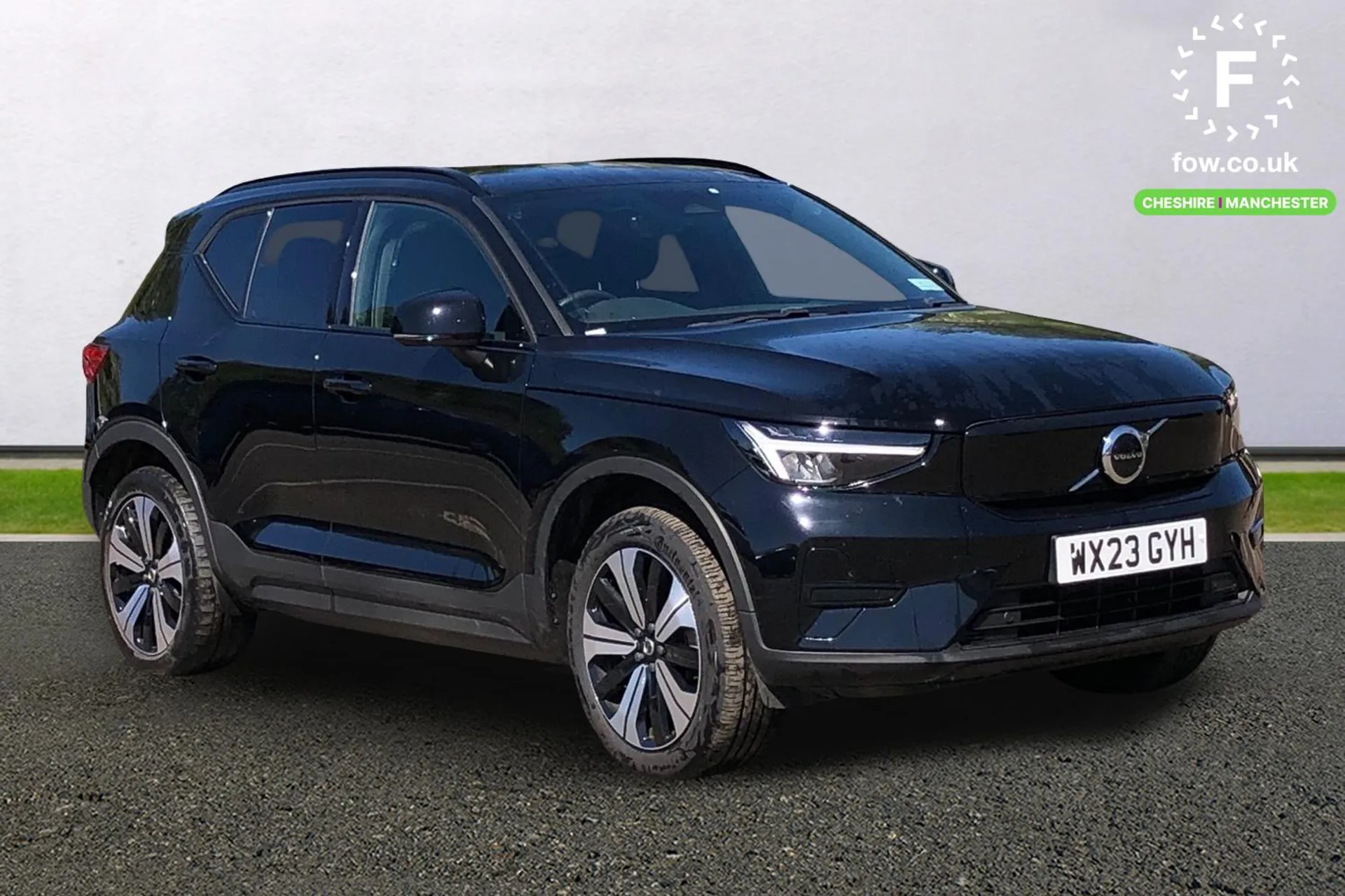 2023 VOLVO XC40 for sale