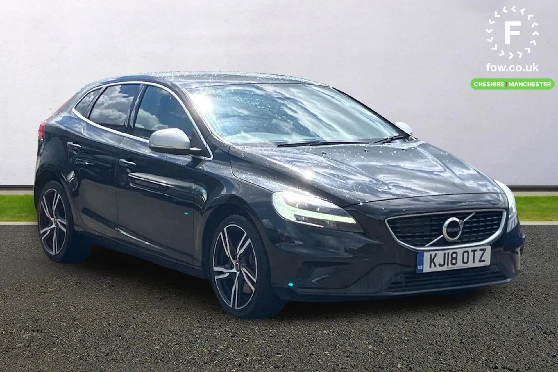 2018 VOLVO V40 for sale