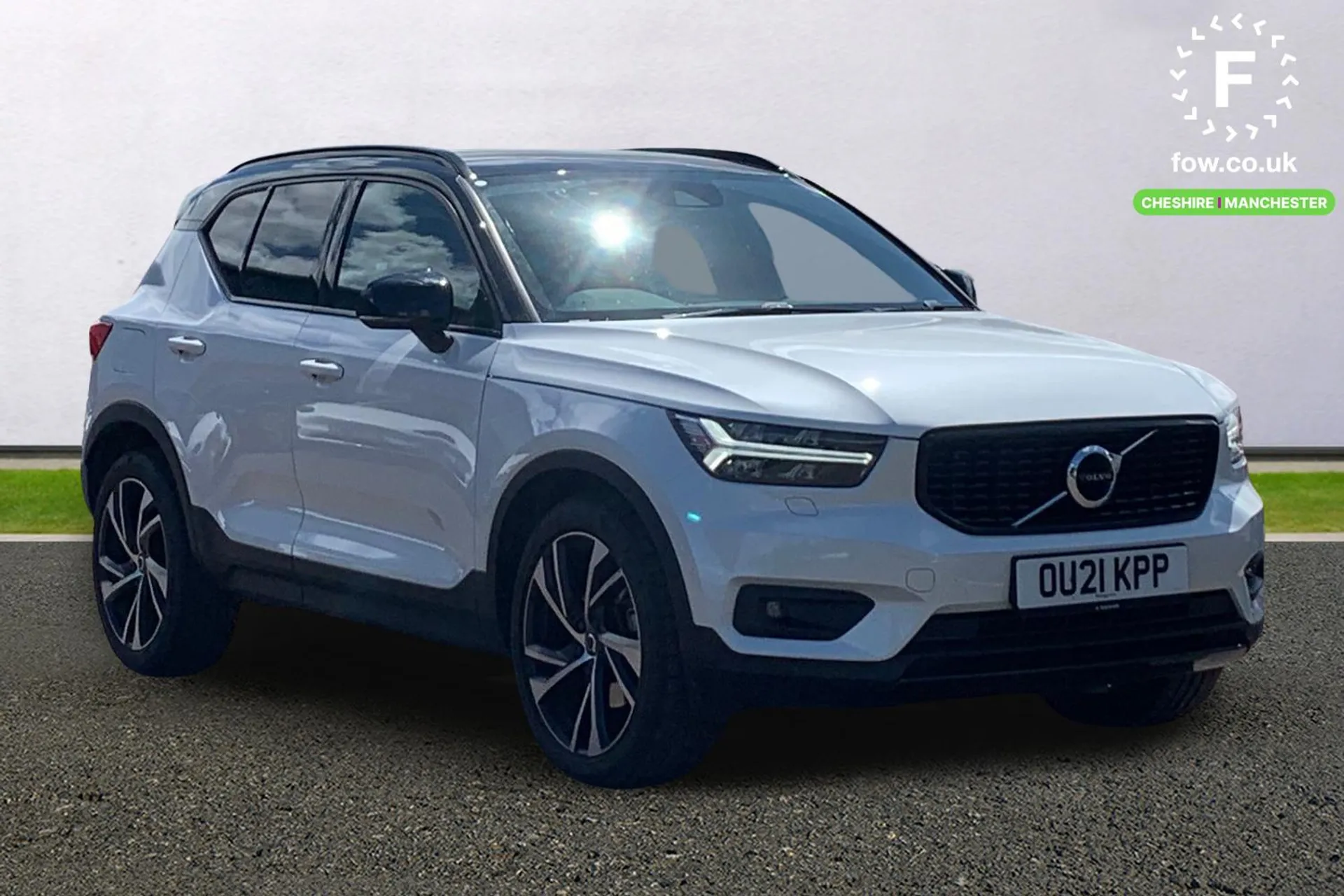2021 VOLVO XC40 for sale