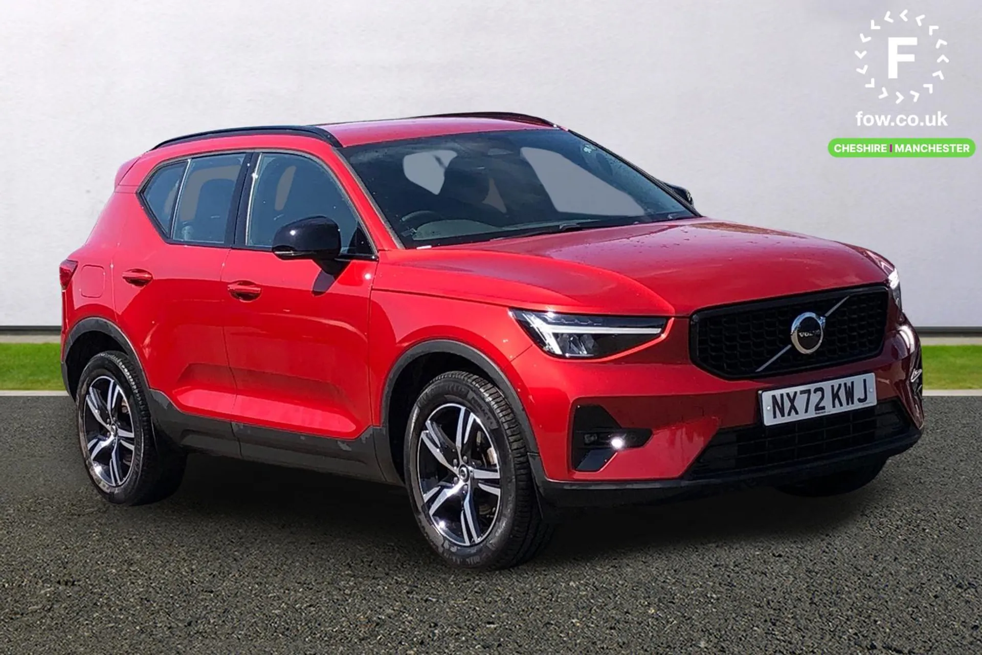 2023 VOLVO XC40 for sale