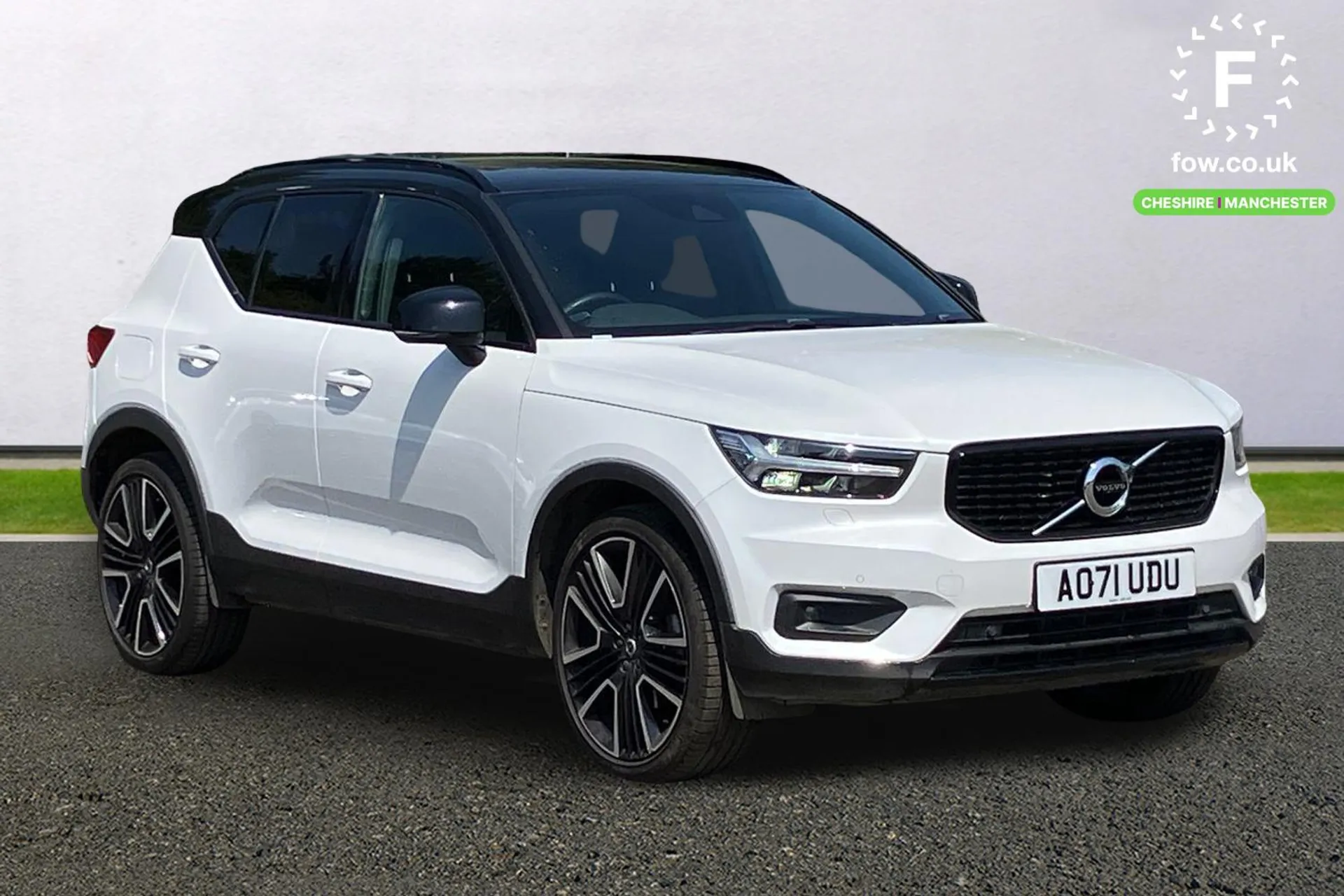 2021 VOLVO XC40 for sale