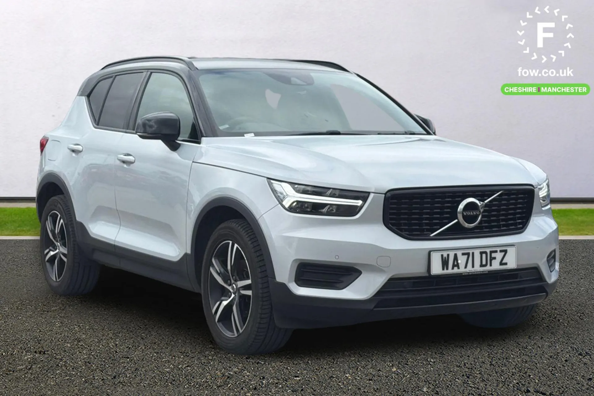 2021 VOLVO XC40 for sale