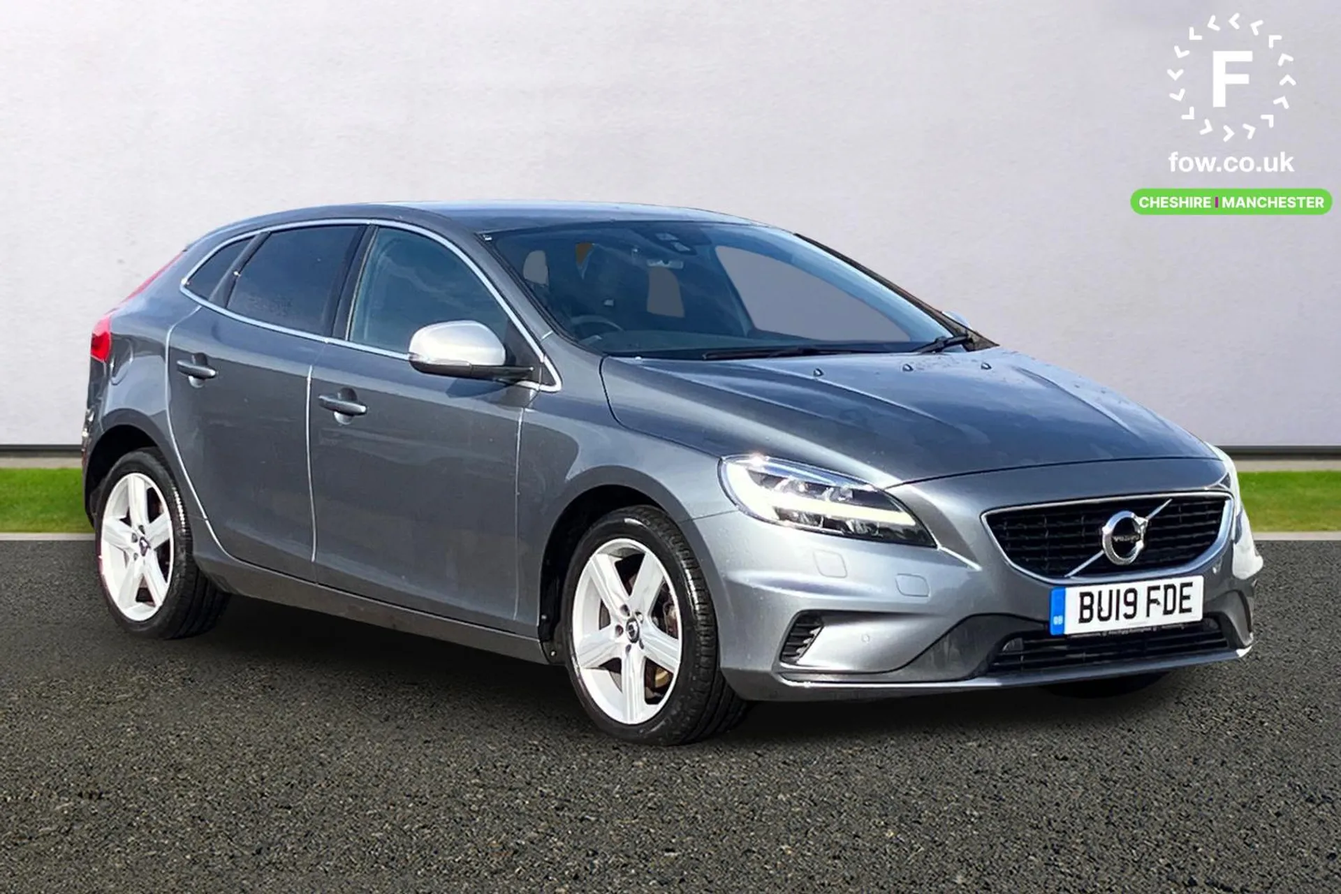 2019 VOLVO V40 for sale