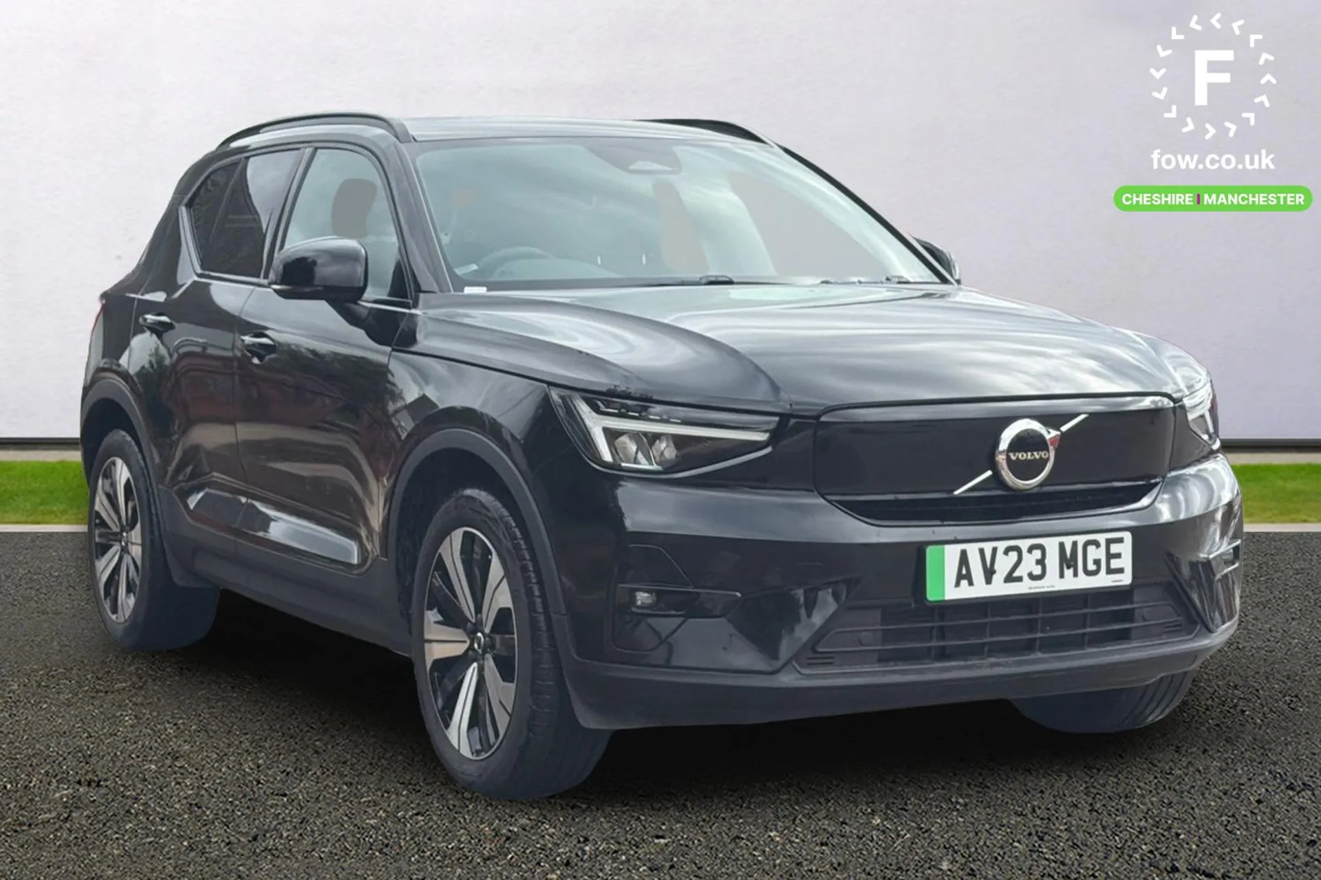 2023 VOLVO XC40 for sale