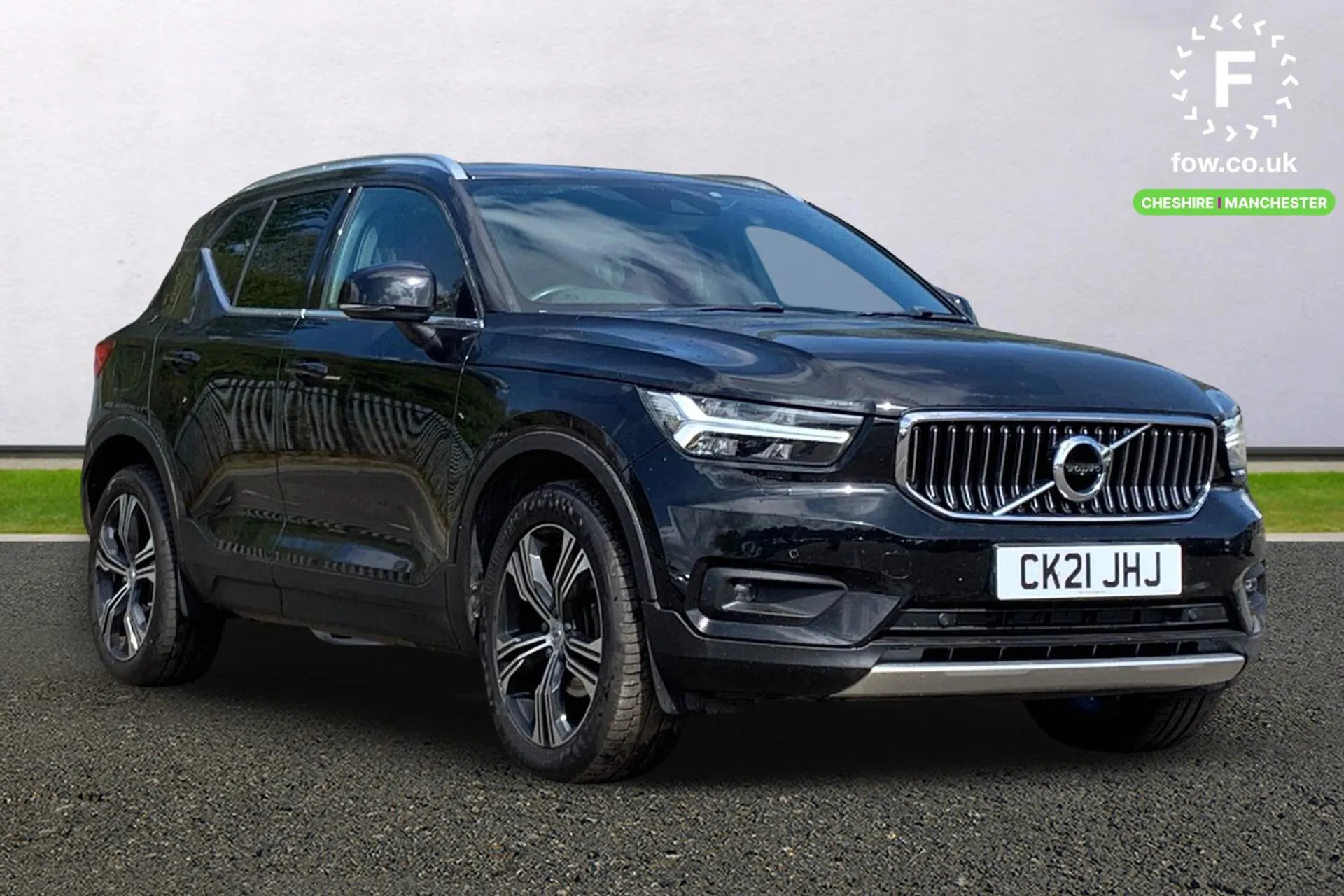 2021 VOLVO XC40 for sale