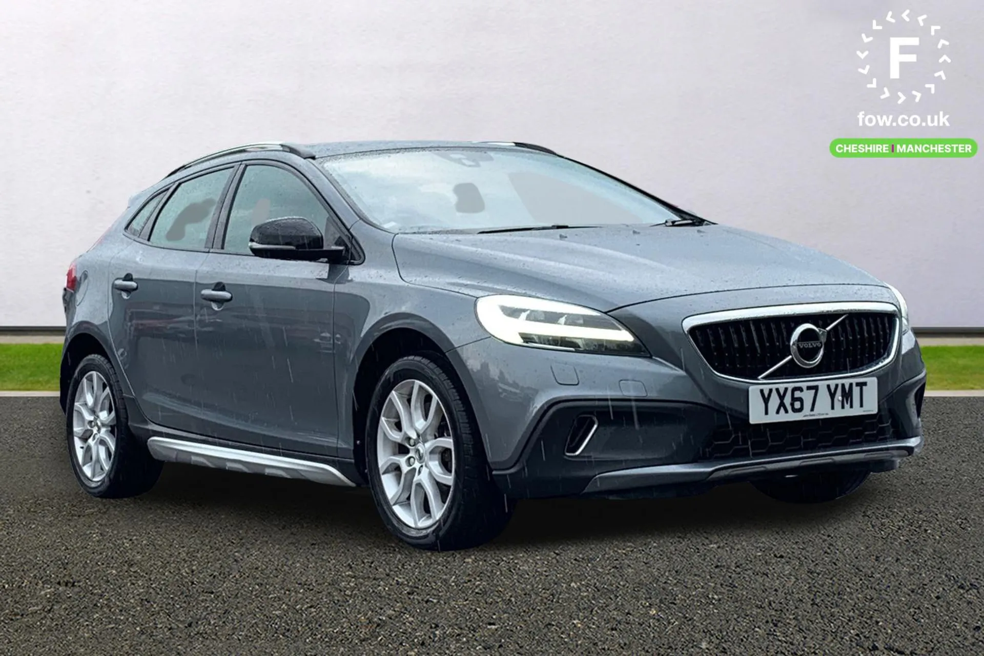 2017 VOLVO V40 for sale