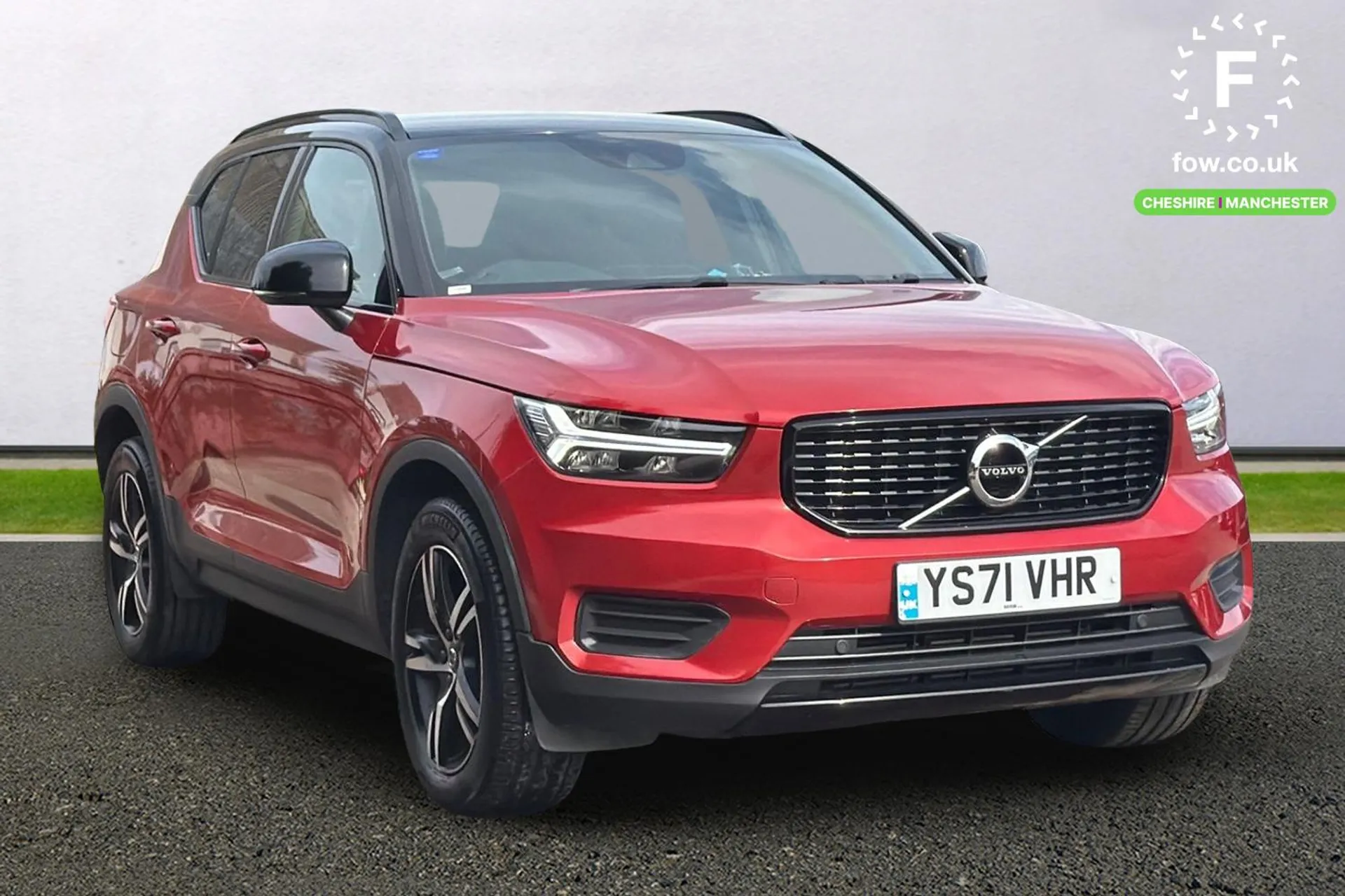 2022 VOLVO XC40 for sale