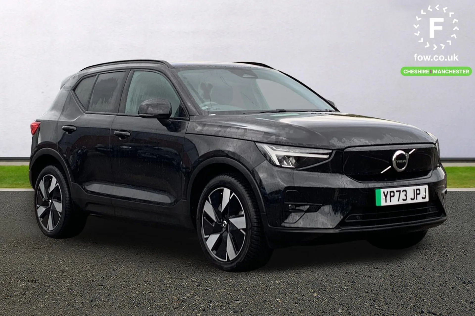 2023 VOLVO XC40 for sale