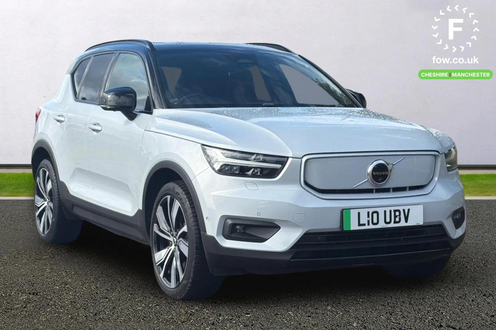 2022 VOLVO XC40 for sale