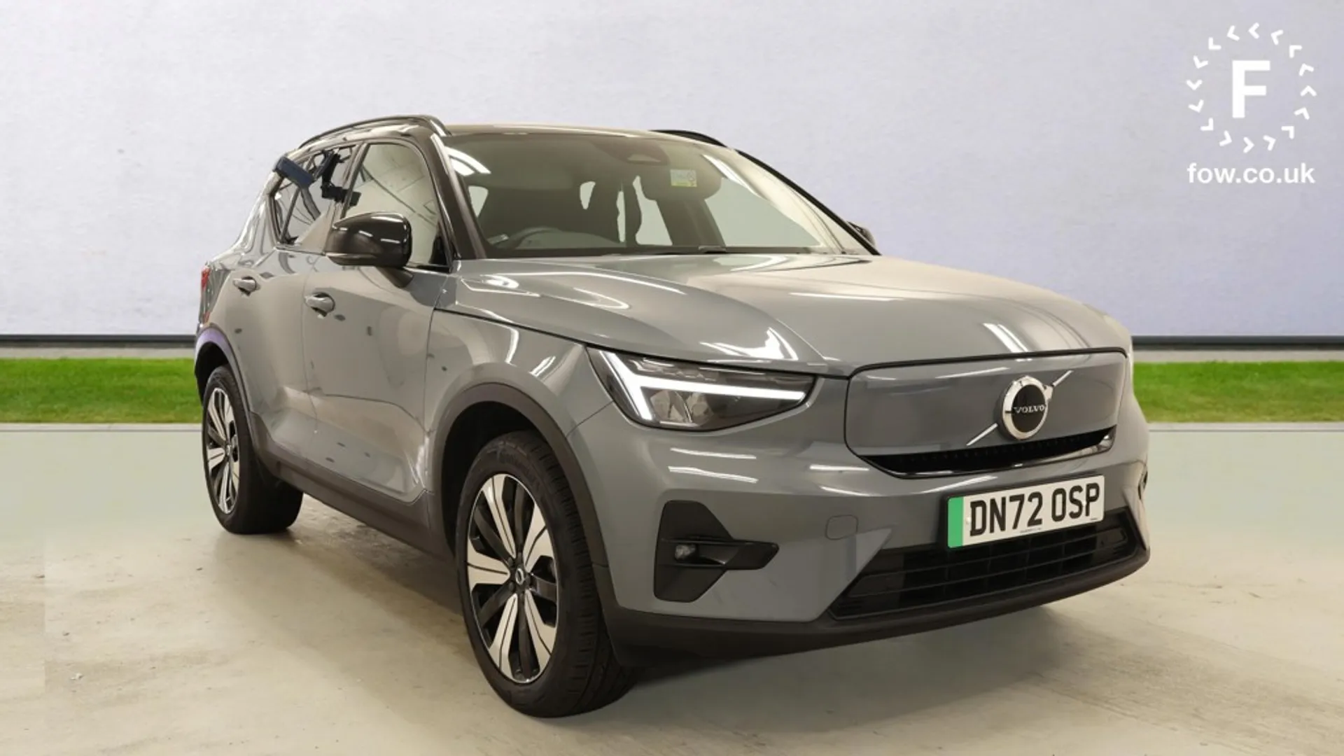 2023 VOLVO XC40 for sale