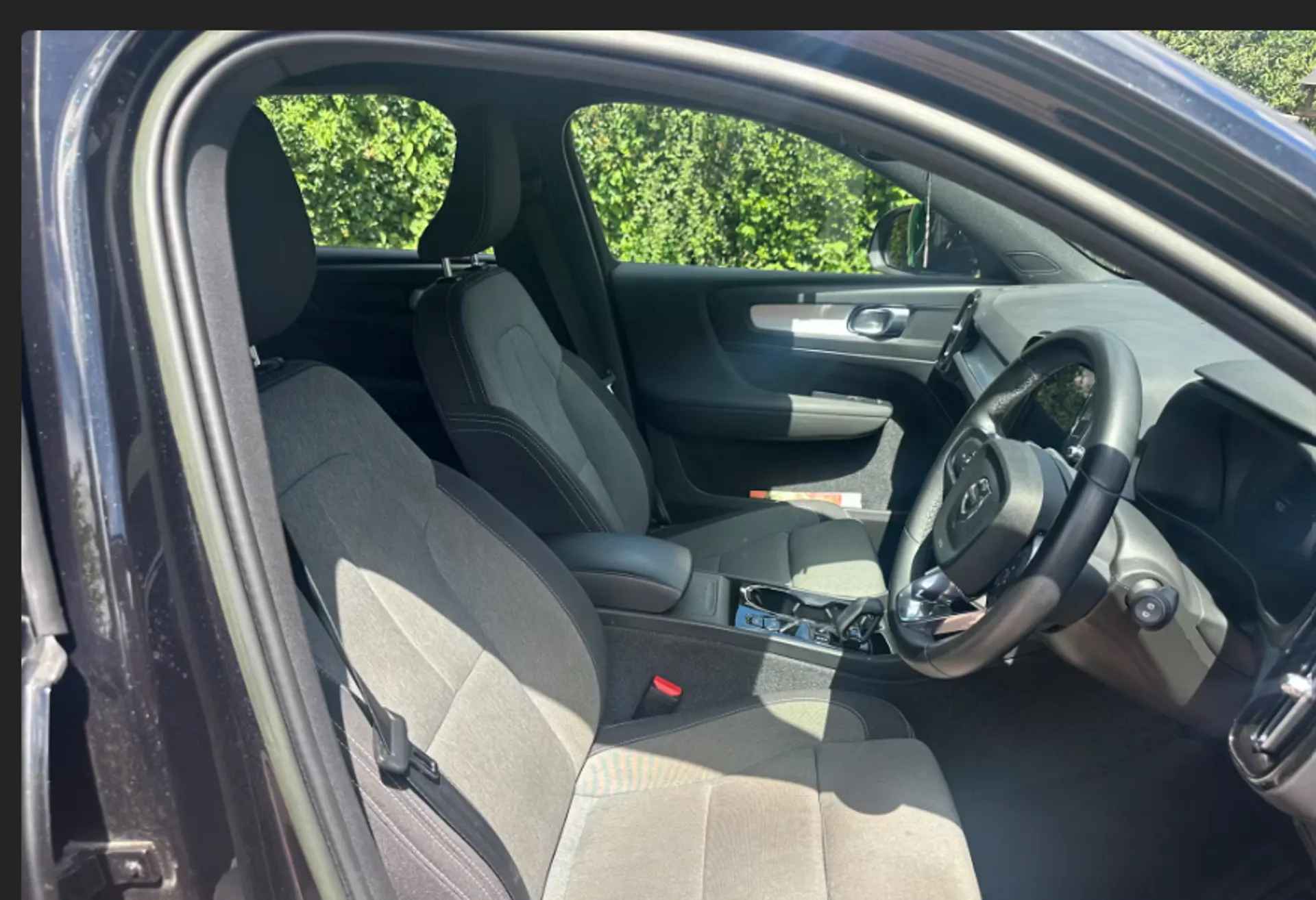2023 VOLVO XC40 for sale