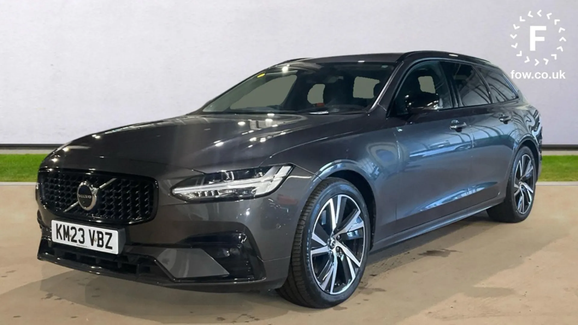 2023 VOLVO V90 for sale