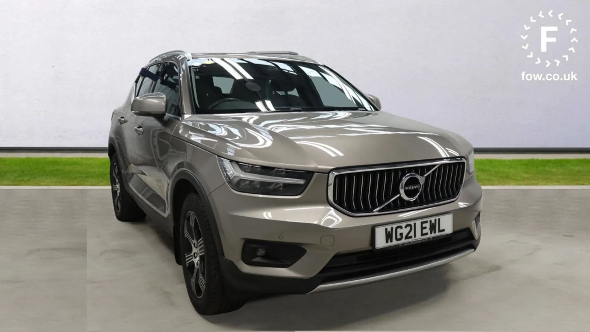 2021 VOLVO XC40 for sale