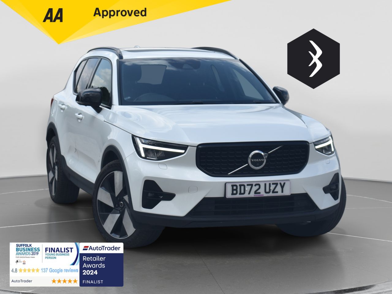 2023 VOLVO XC40 for sale