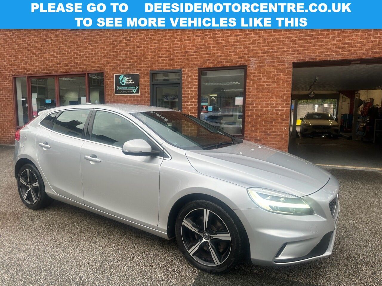 2018 VOLVO V40 for sale