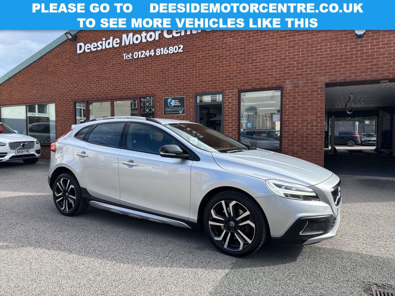 2019 VOLVO V40 CROSS COUNTRY for sale