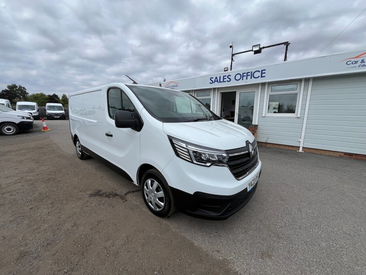 2023 RENAULT TRAFIC for sale