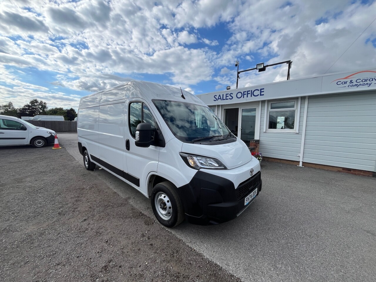 2025 TOYOTA PROACE MAX for sale