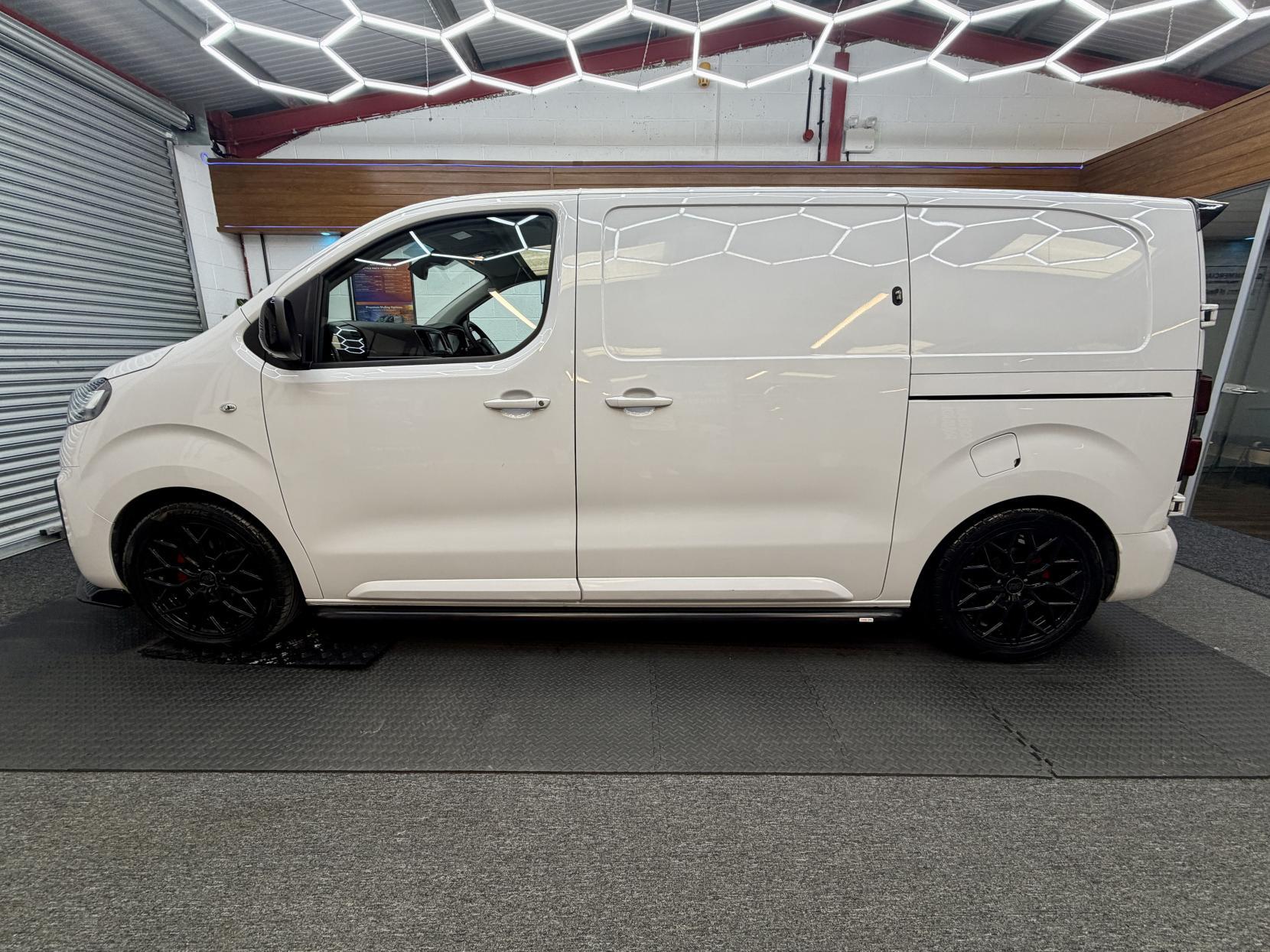 2024 VAUXHALL VIVARO for sale