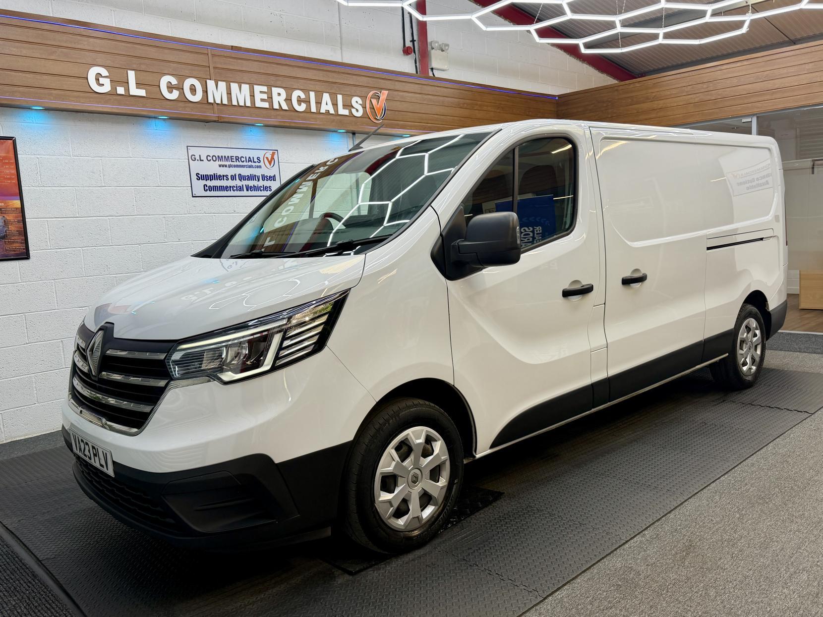 2023 RENAULT TRAFIC for sale