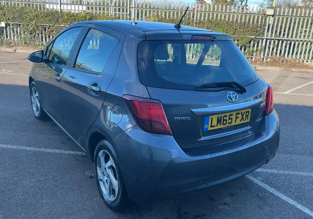 2015 TOYOTA YARIS for sale