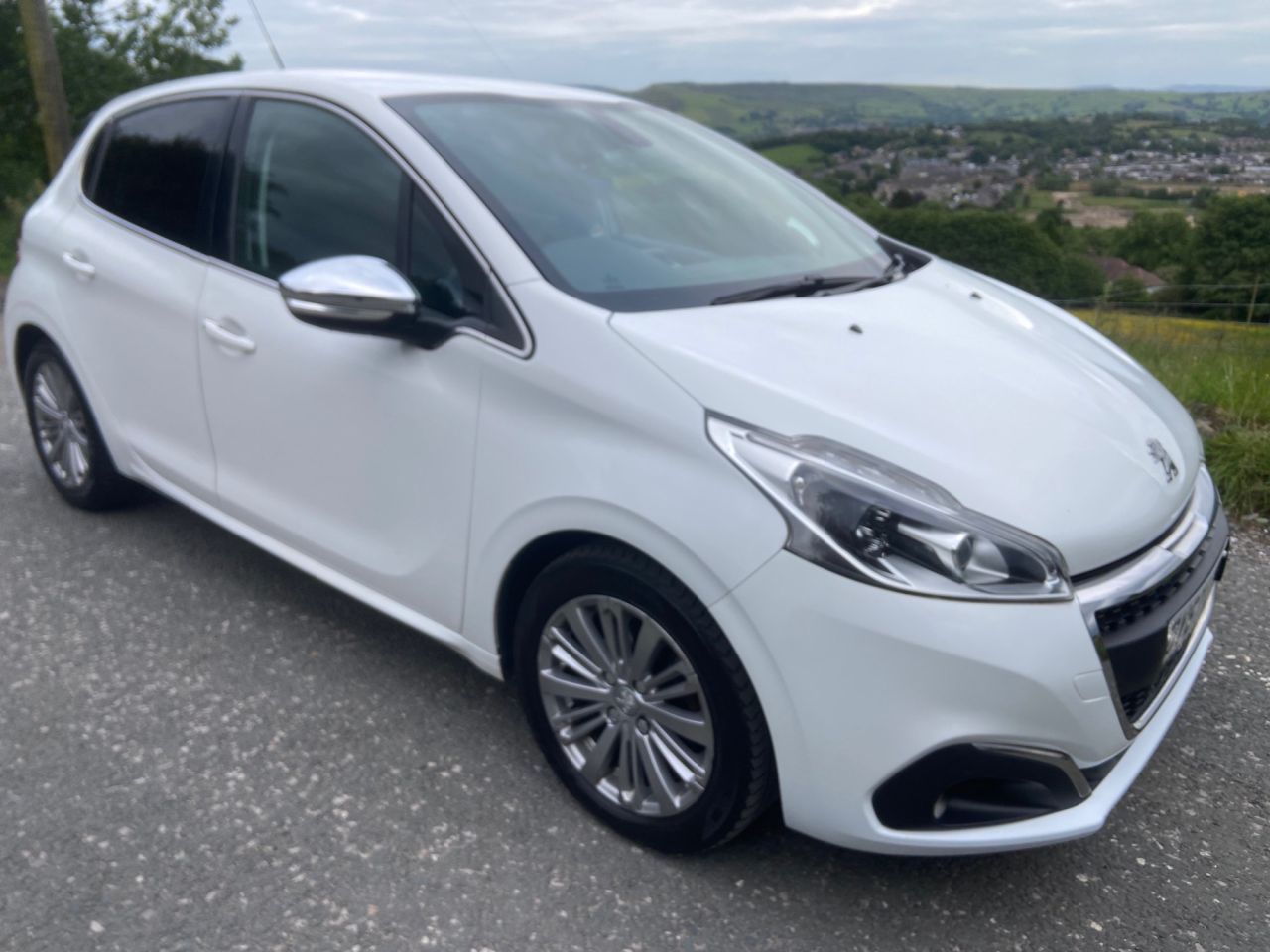 2017 PEUGEOT 208 for sale