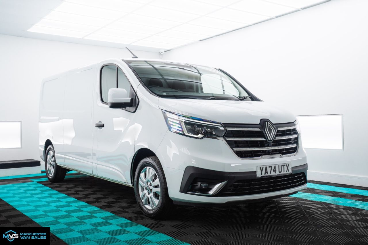 2024 RENAULT TRAFIC for sale