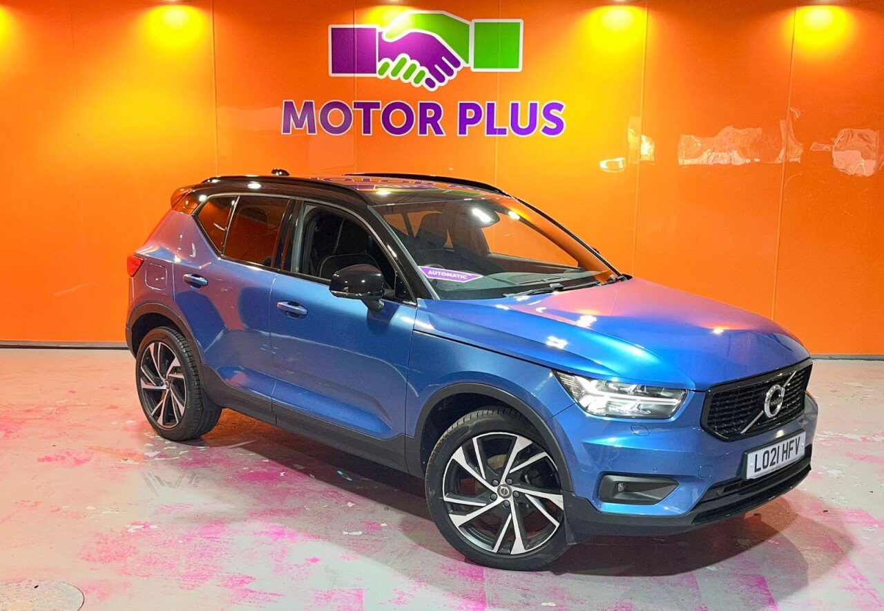 2021 VOLVO XC40 for sale
