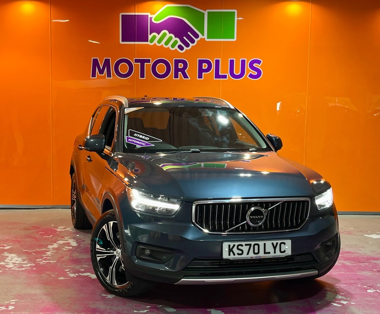 2020 VOLVO XC40 for sale