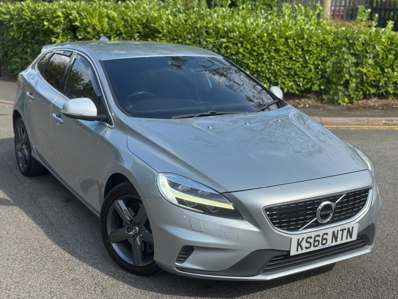 2016 VOLVO V40 for sale