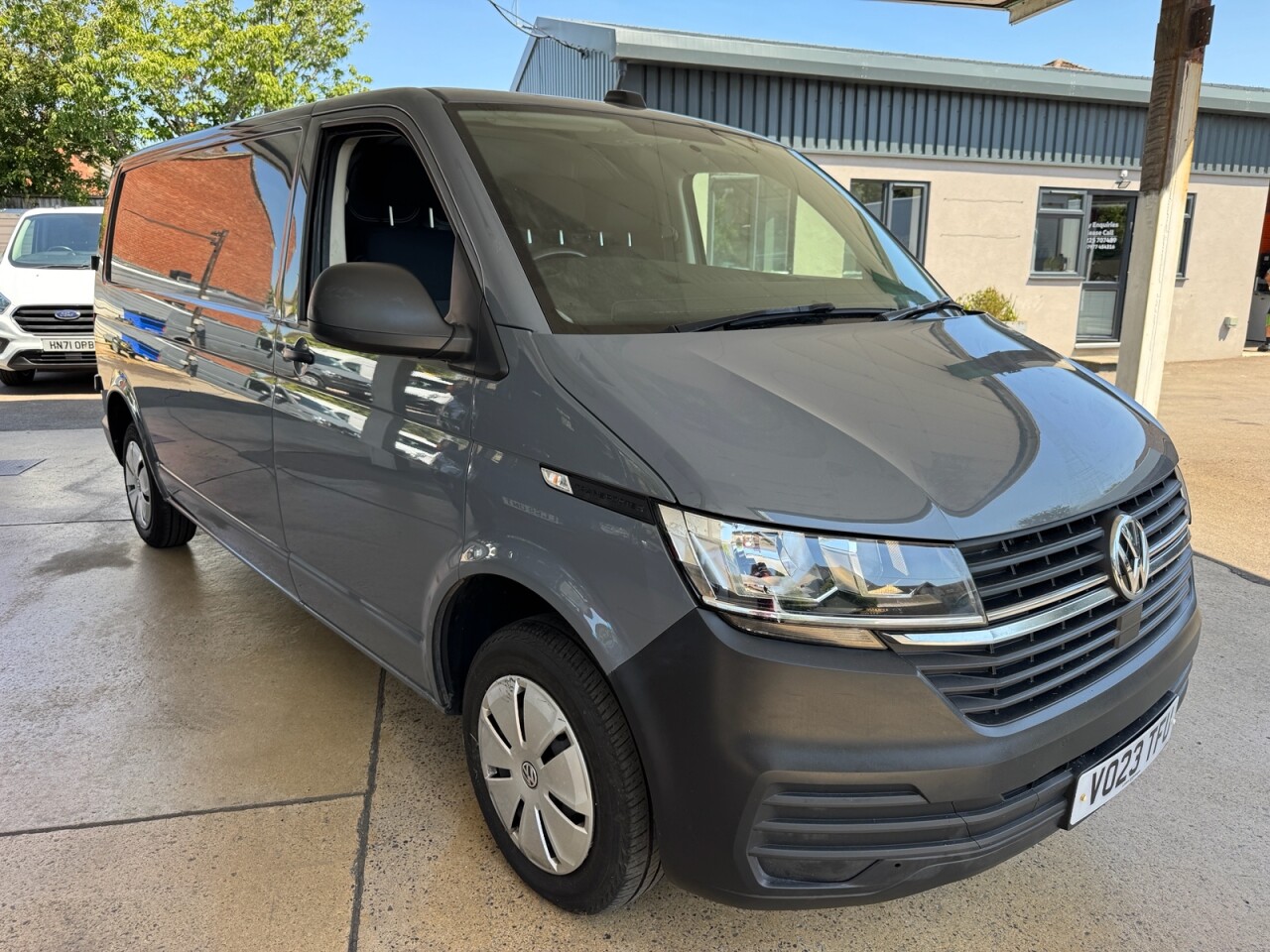 2023 VOLKSWAGEN TRANSPORTER for sale
