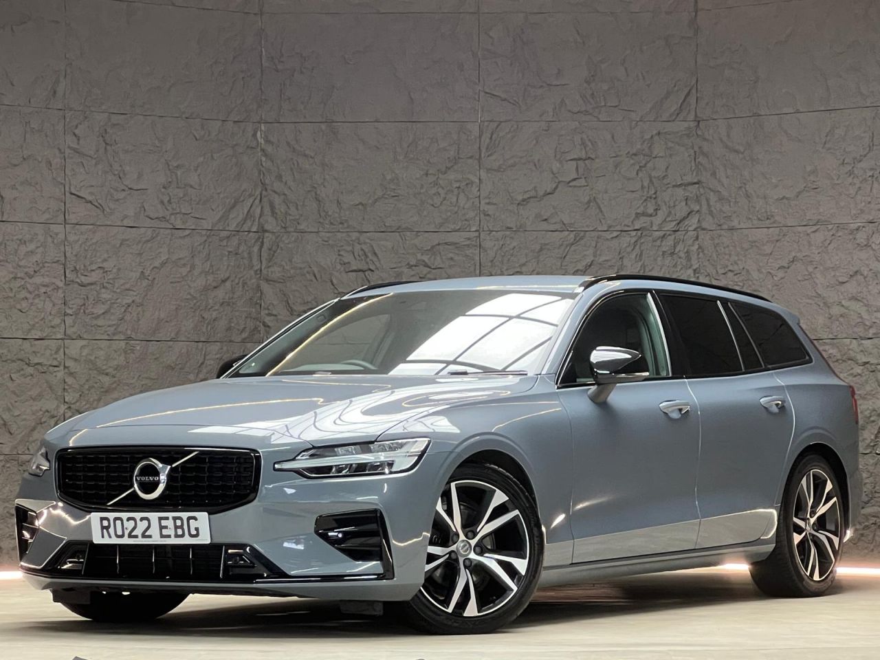 2022 VOLVO V60 for sale