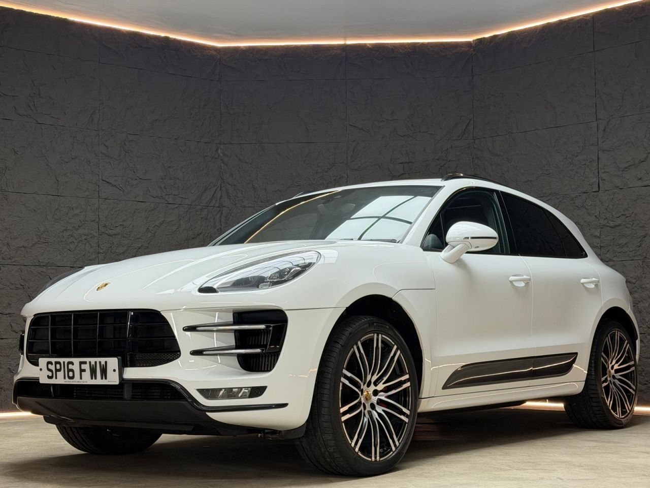 2016 PORSCHE MACAN for sale