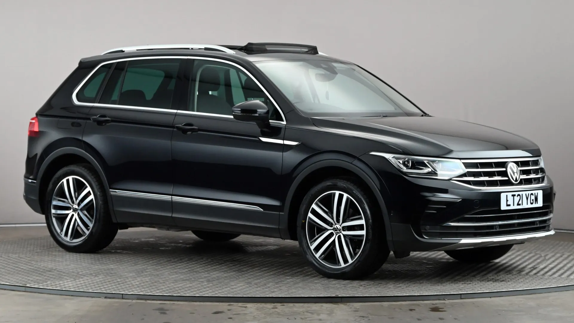 2021 VOLKSWAGEN TIGUAN for sale