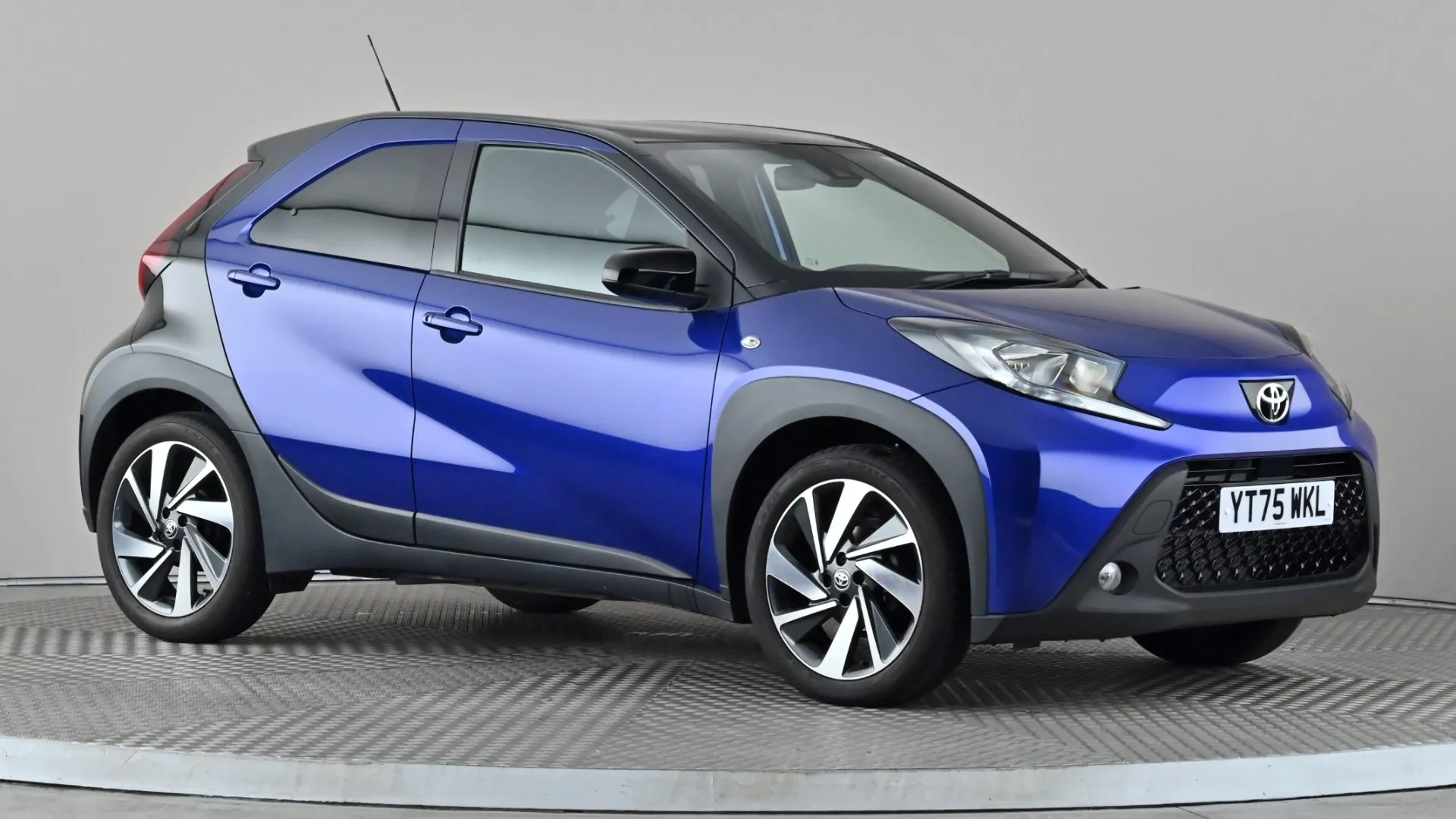 2025 TOYOTA AYGO X for sale