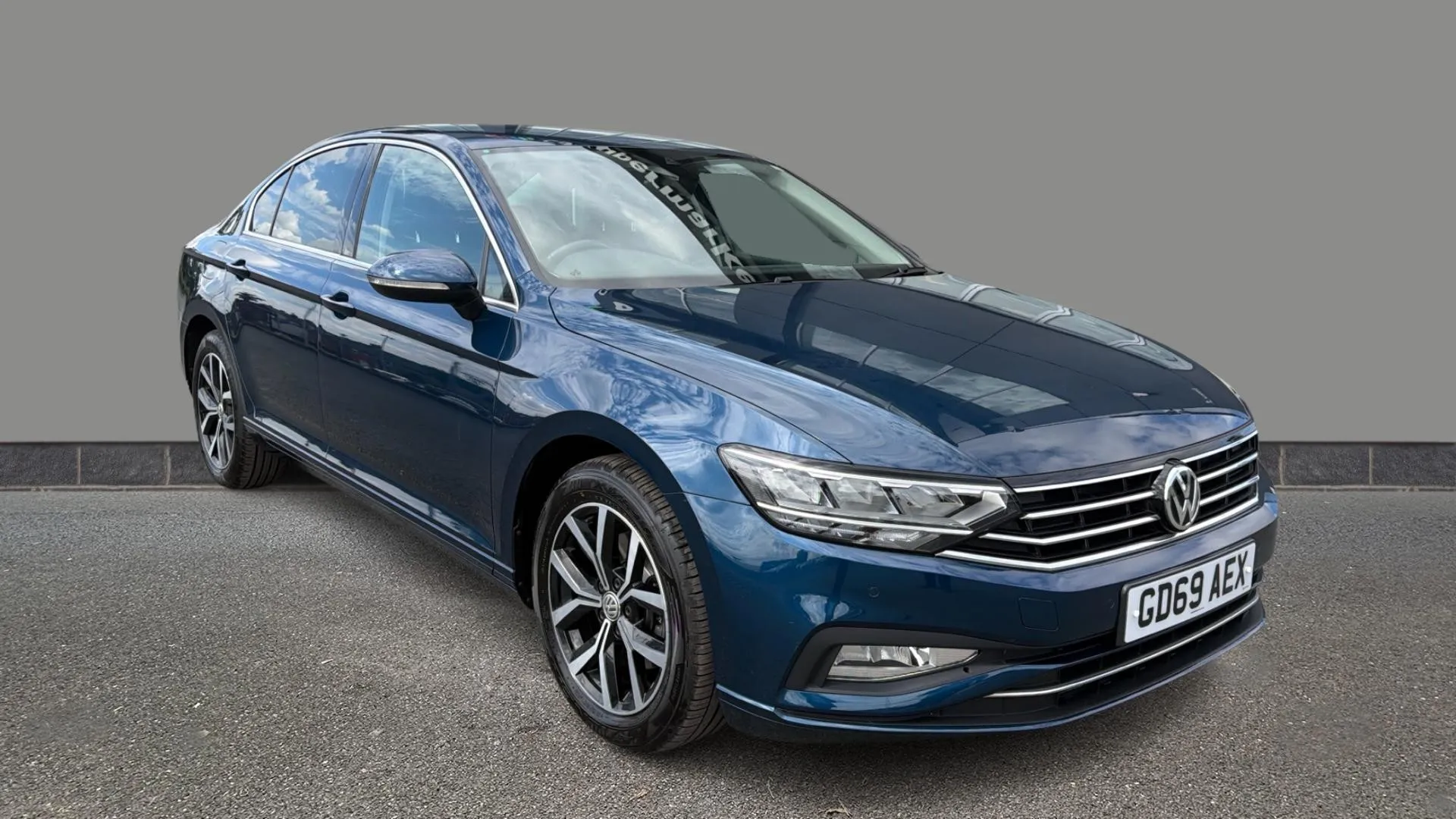 2019 VOLKSWAGEN PASSAT for sale