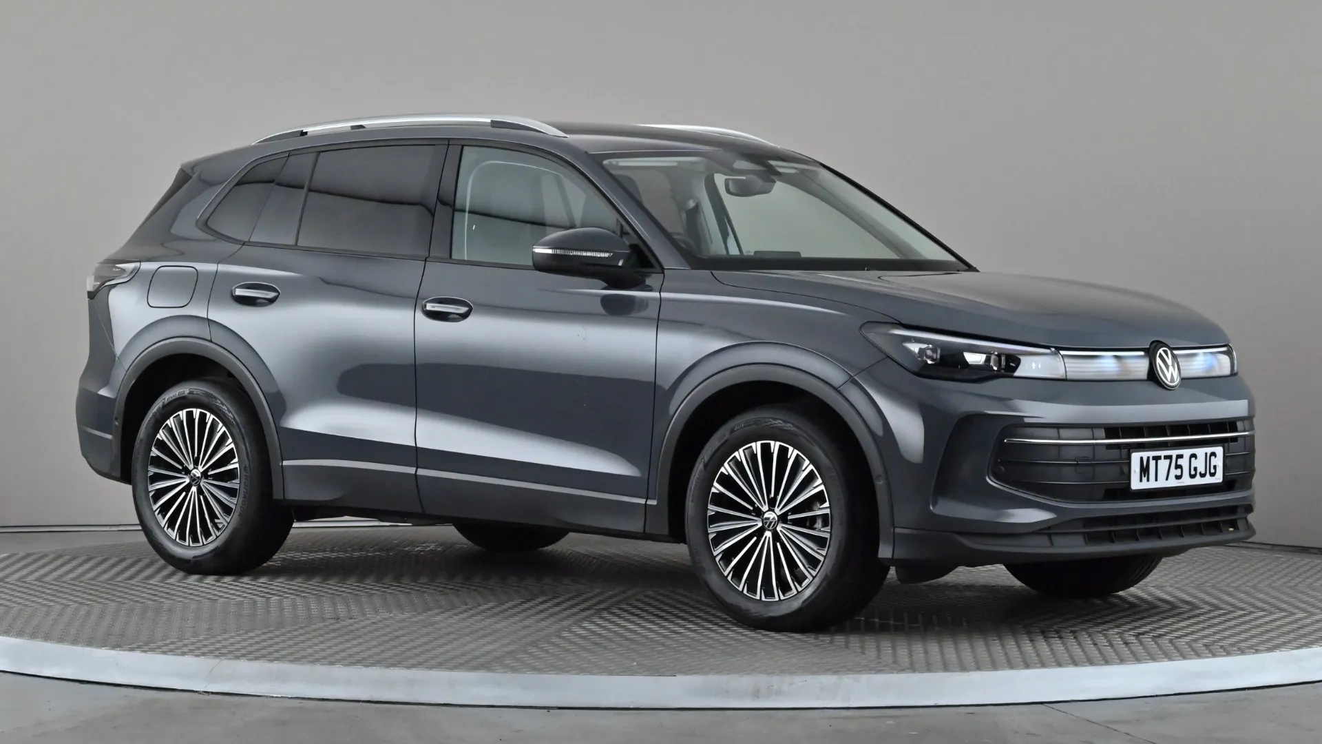 2025 VOLKSWAGEN TIGUAN for sale