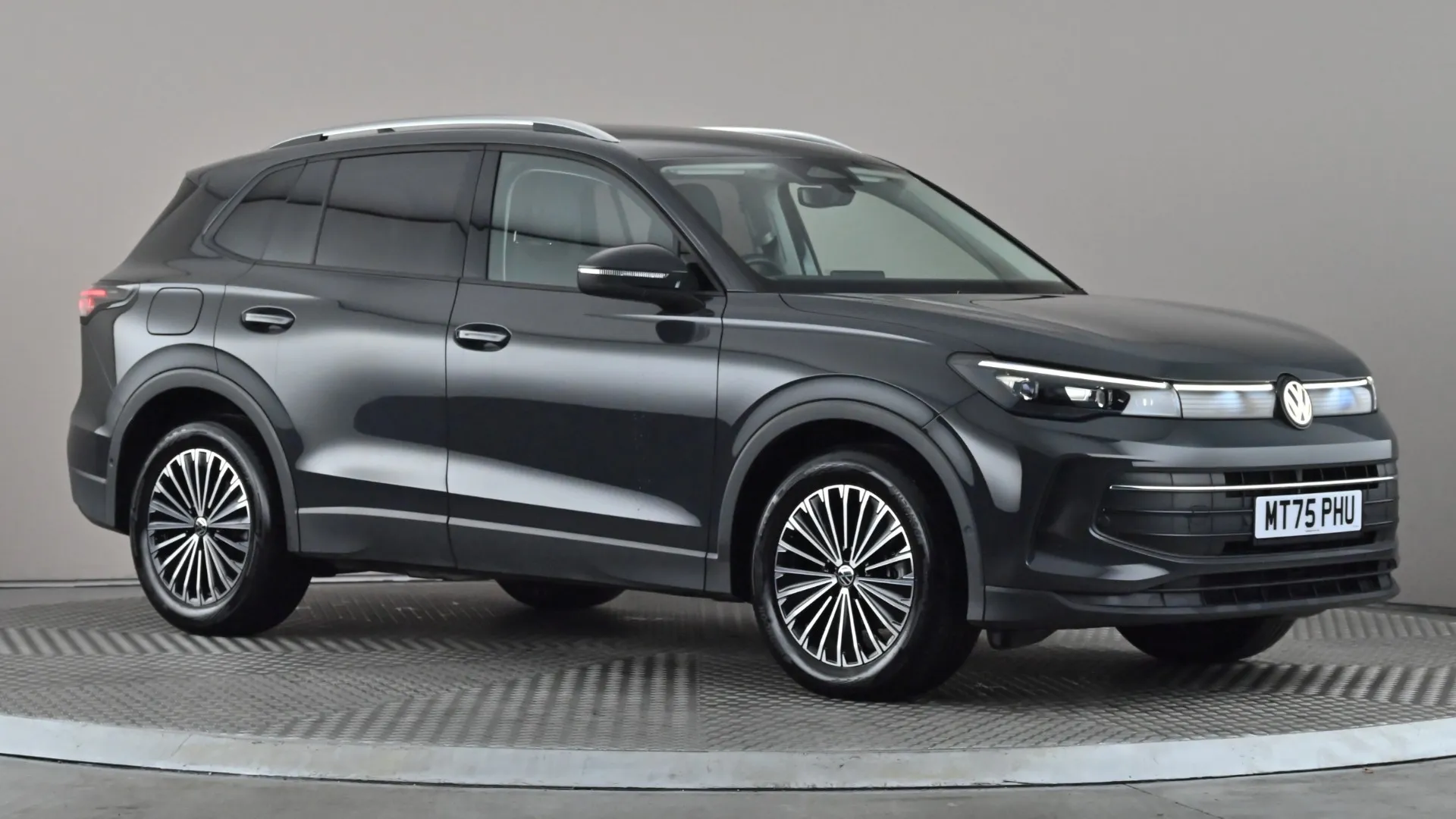 2025 VOLKSWAGEN TIGUAN for sale