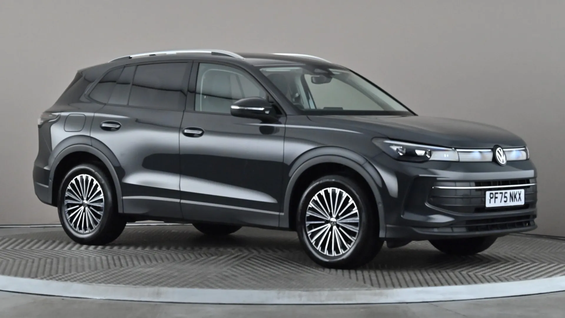 2025 VOLKSWAGEN TIGUAN for sale