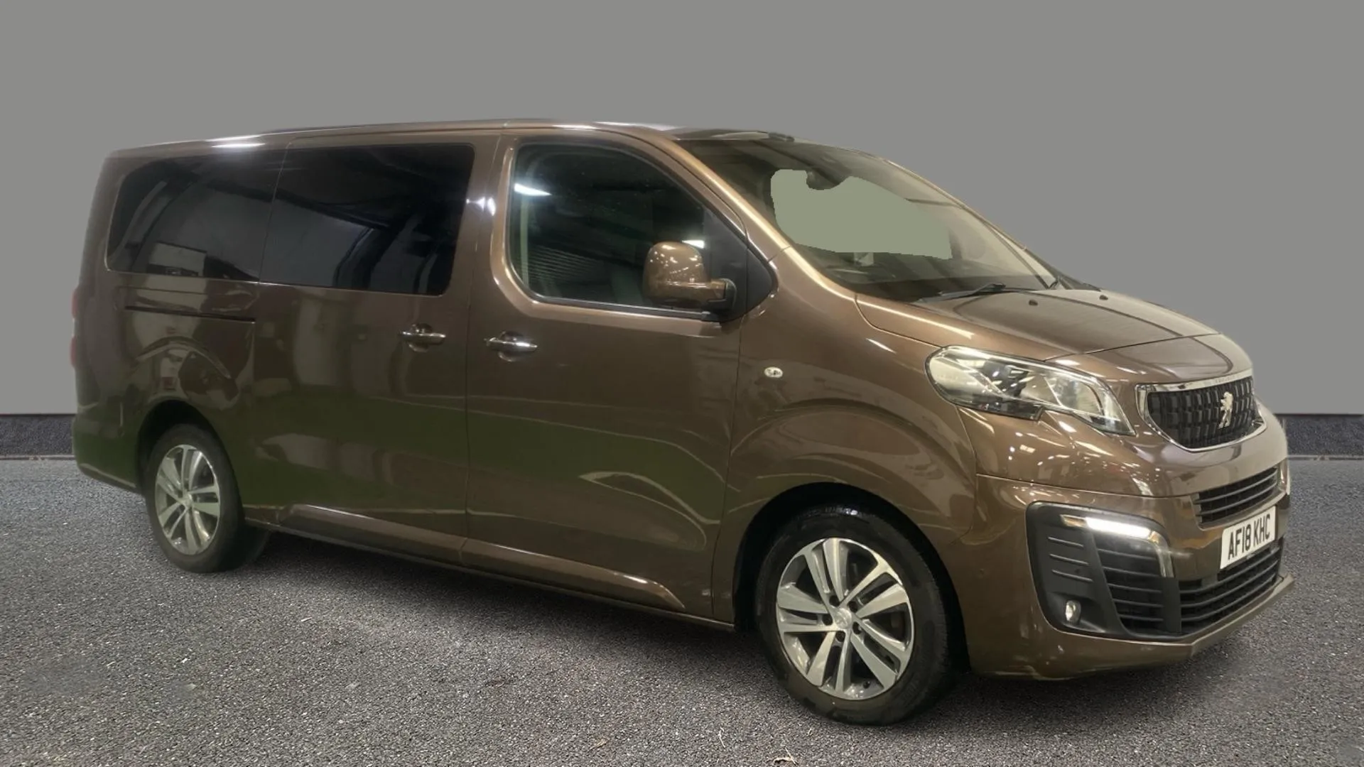 2018 PEUGEOT TRAVELLER for sale