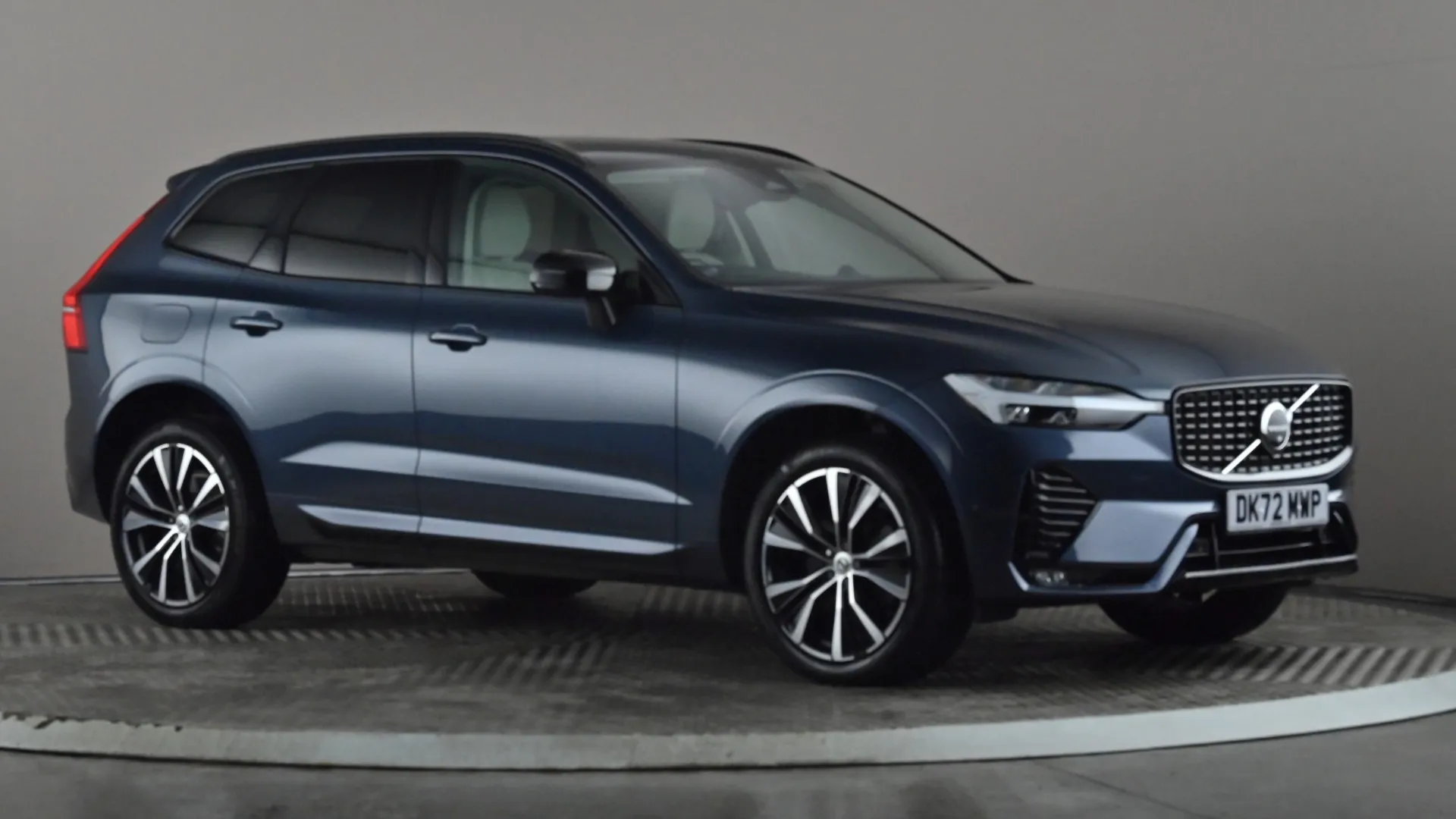 2023 VOLVO XC60 for sale