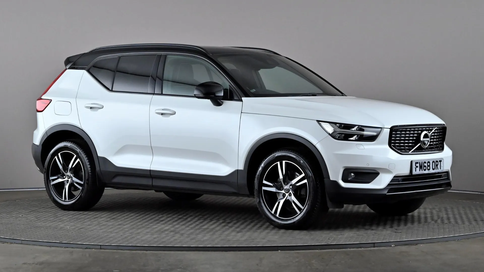 2018 VOLVO XC40 for sale