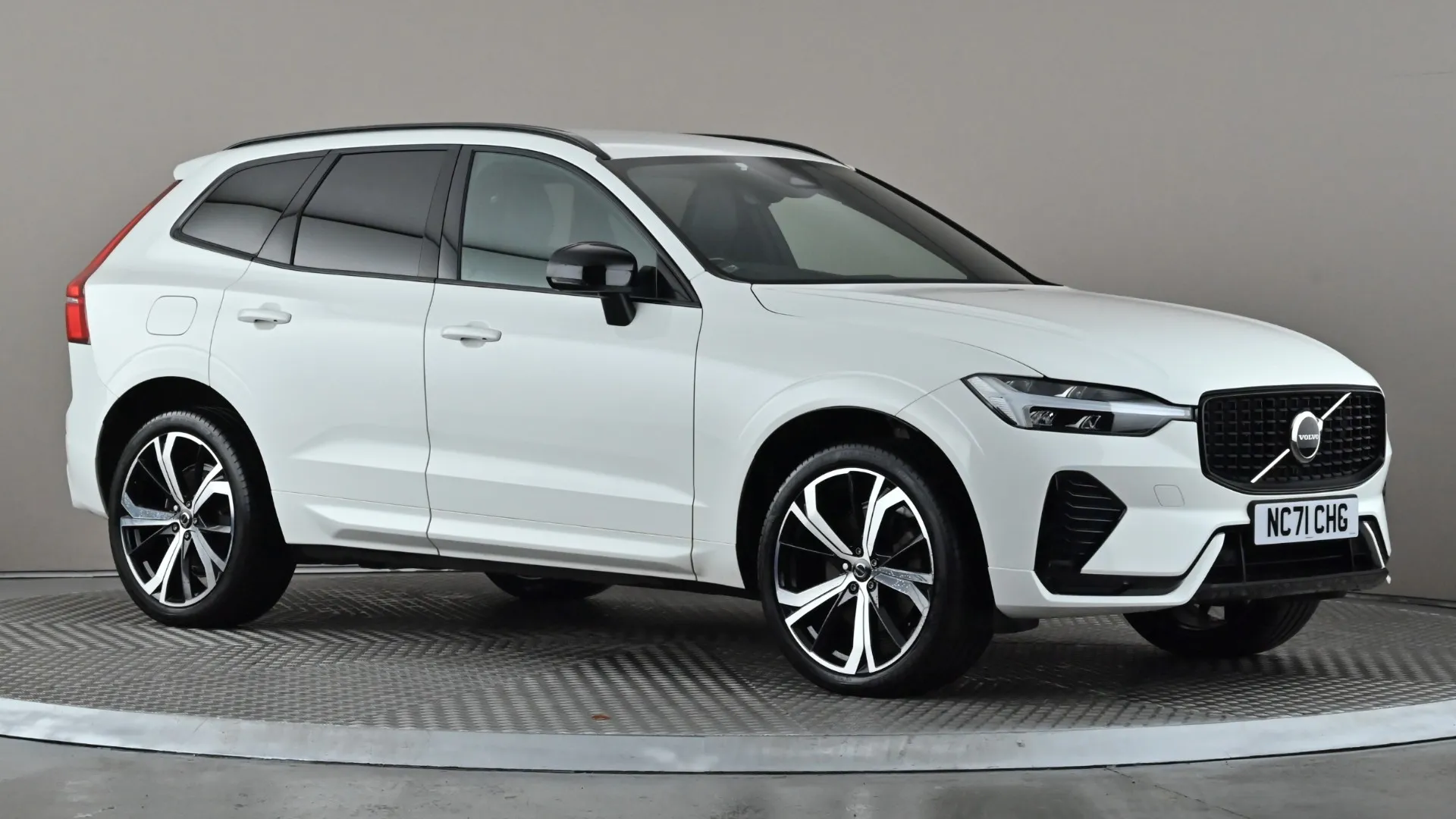2022 VOLVO XC60 for sale