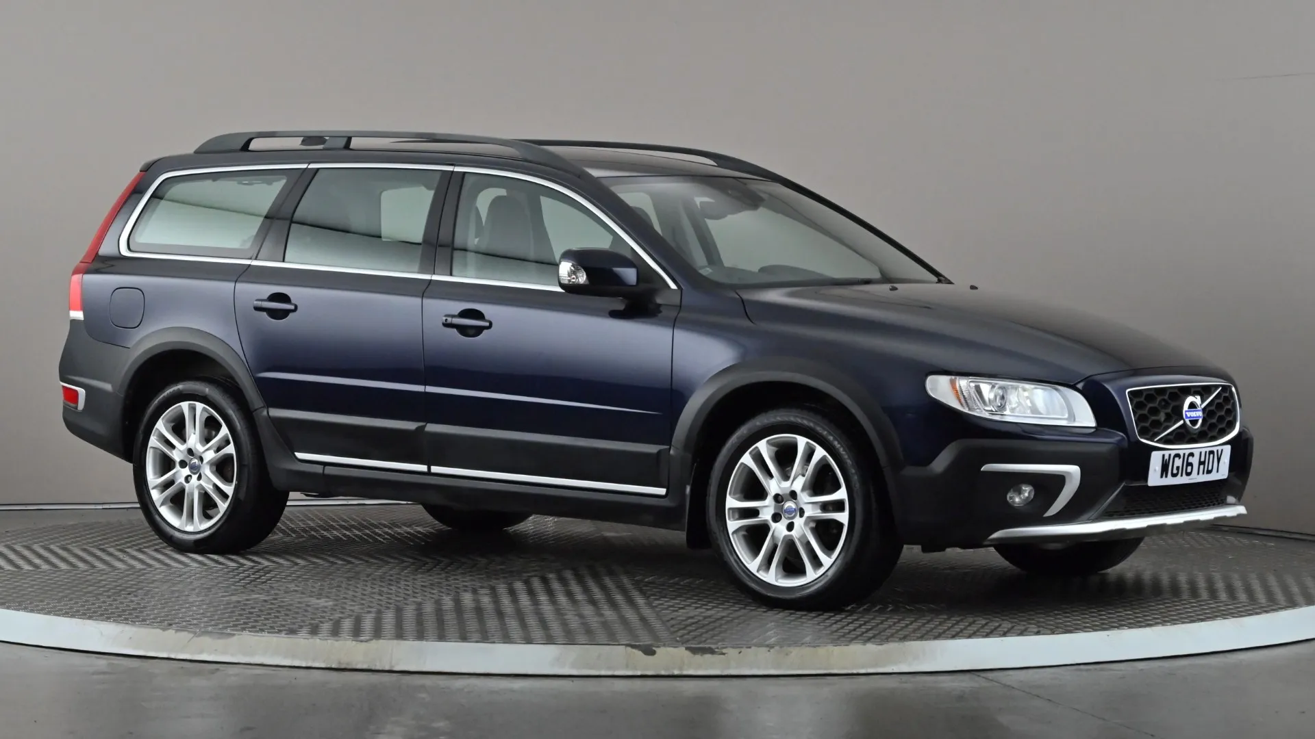 2016 VOLVO XC70 for sale