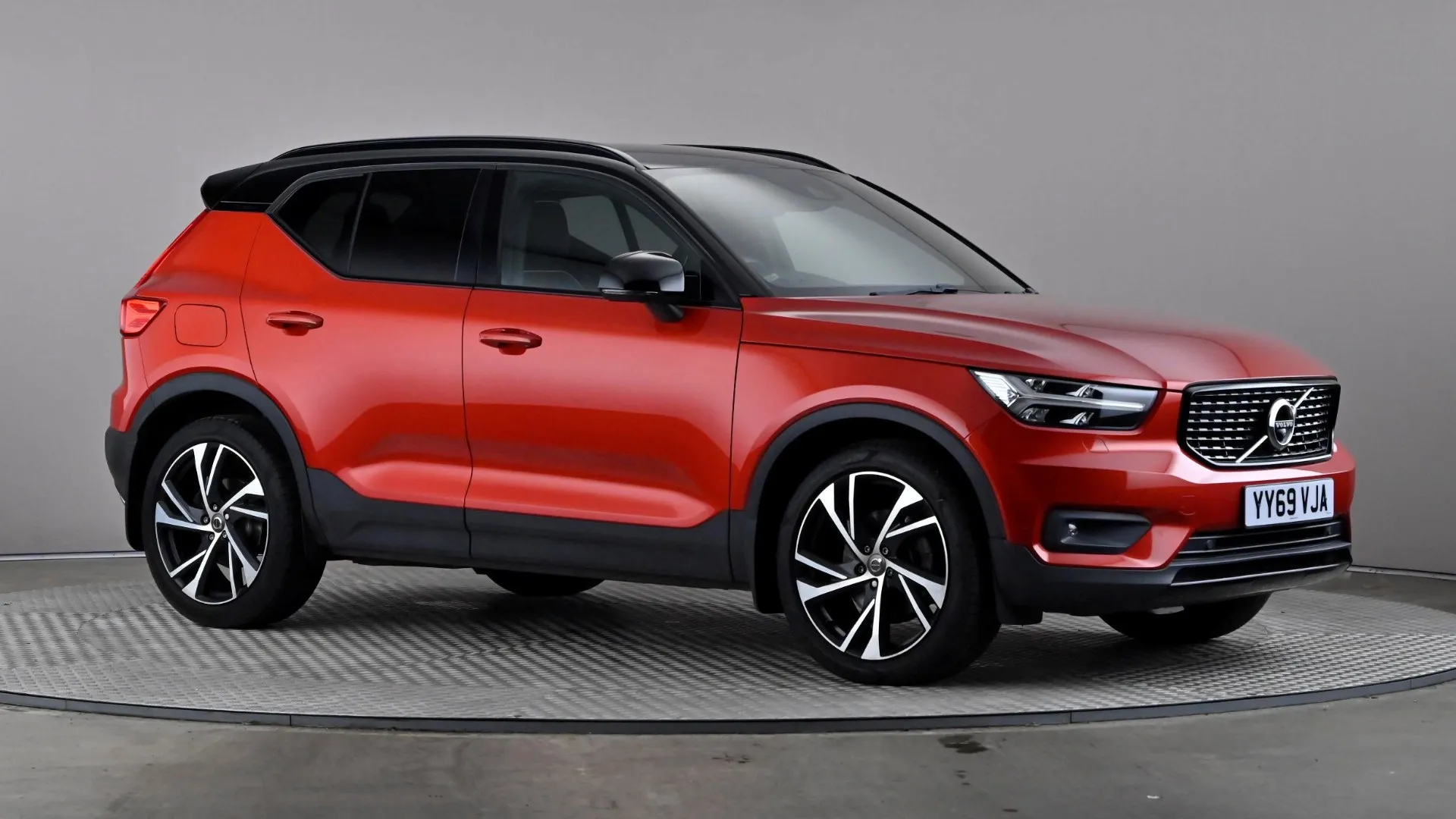 2020 VOLVO XC40 for sale