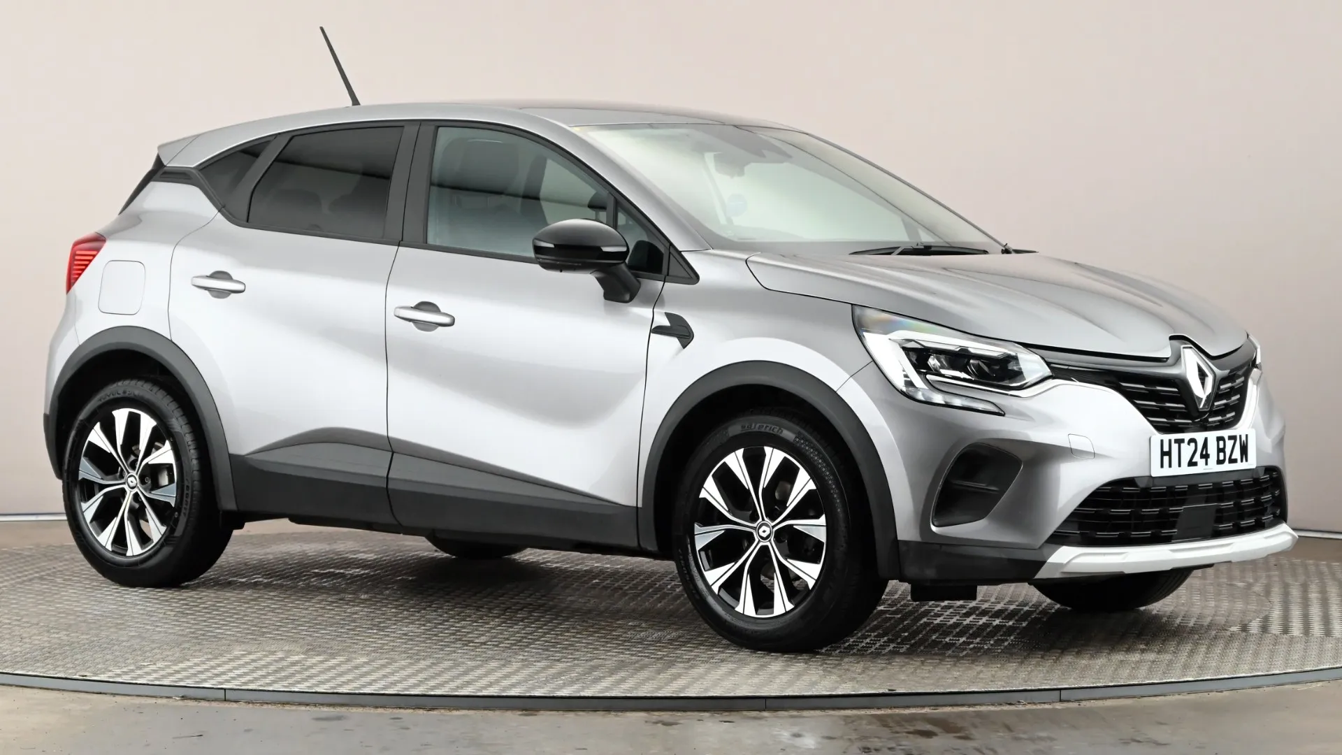 2024 RENAULT CAPTUR for sale