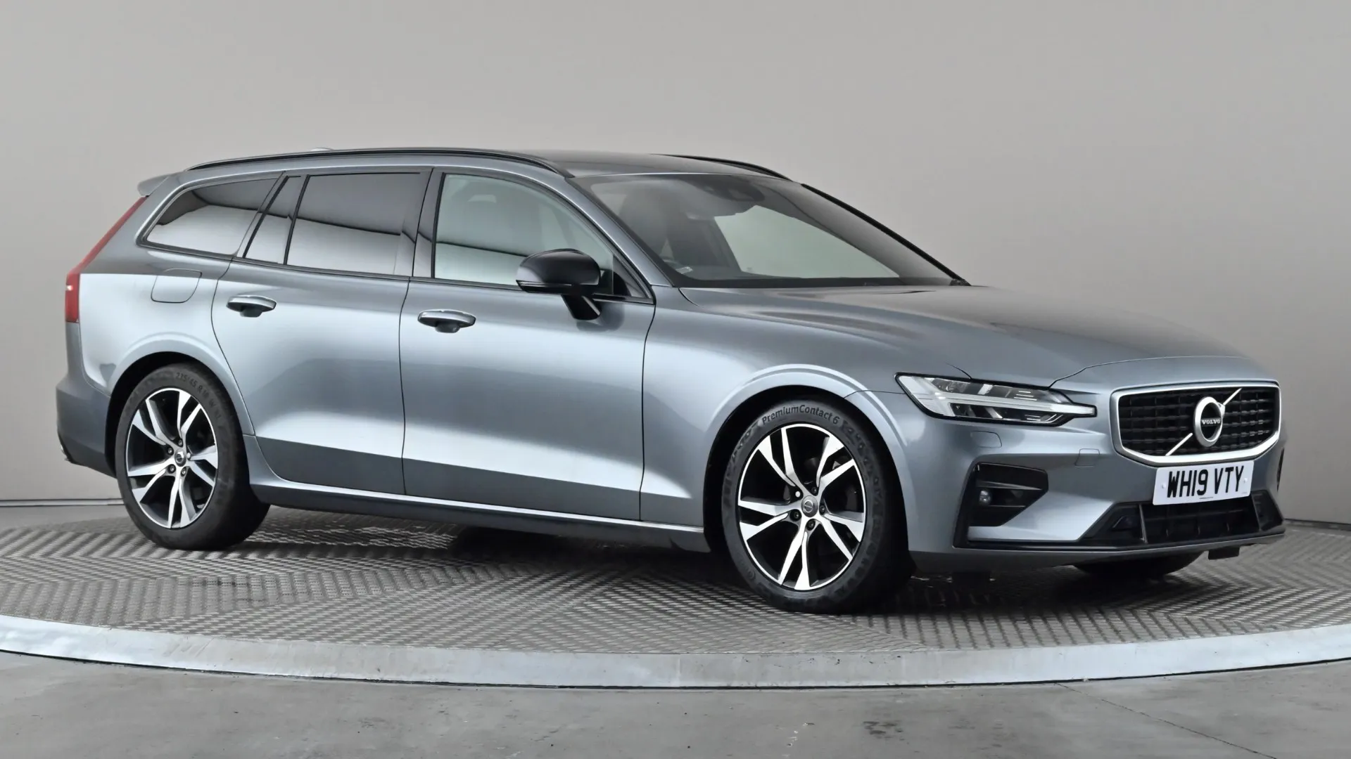 2019 VOLVO V60 for sale