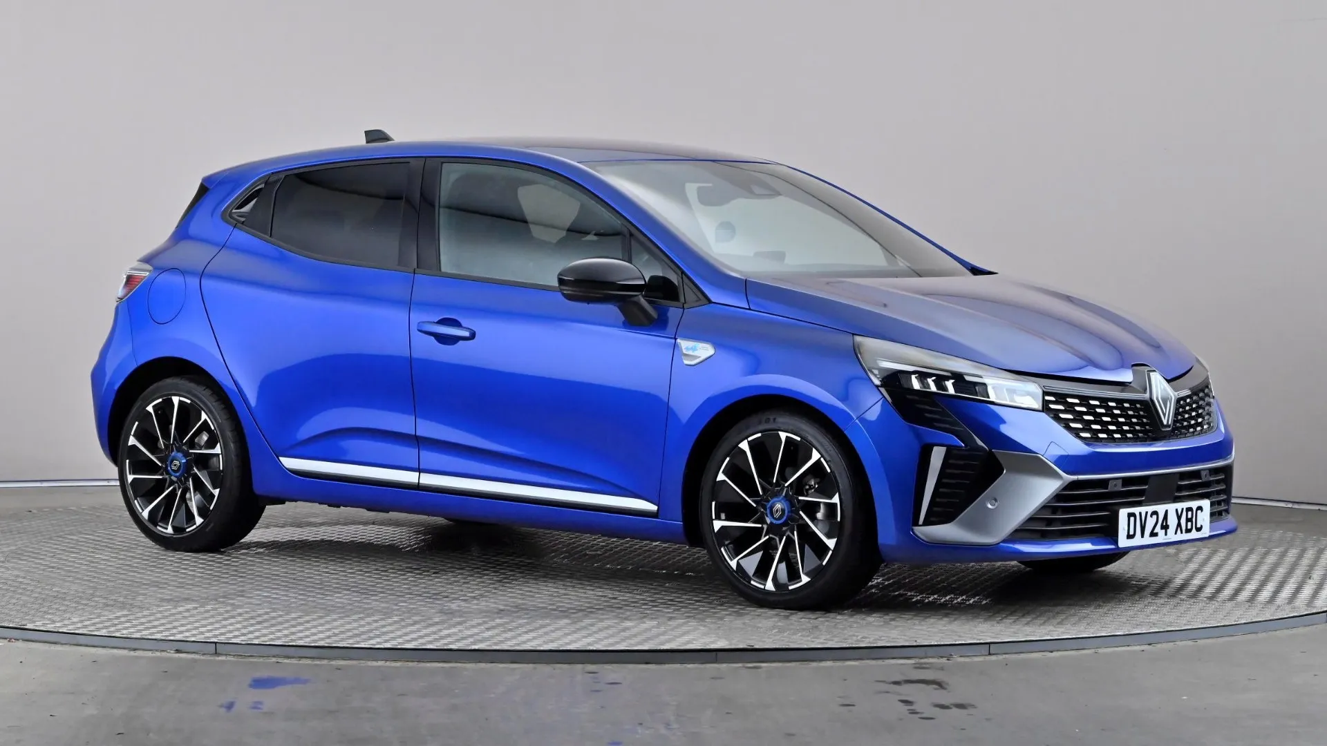 2024 RENAULT CLIO for sale