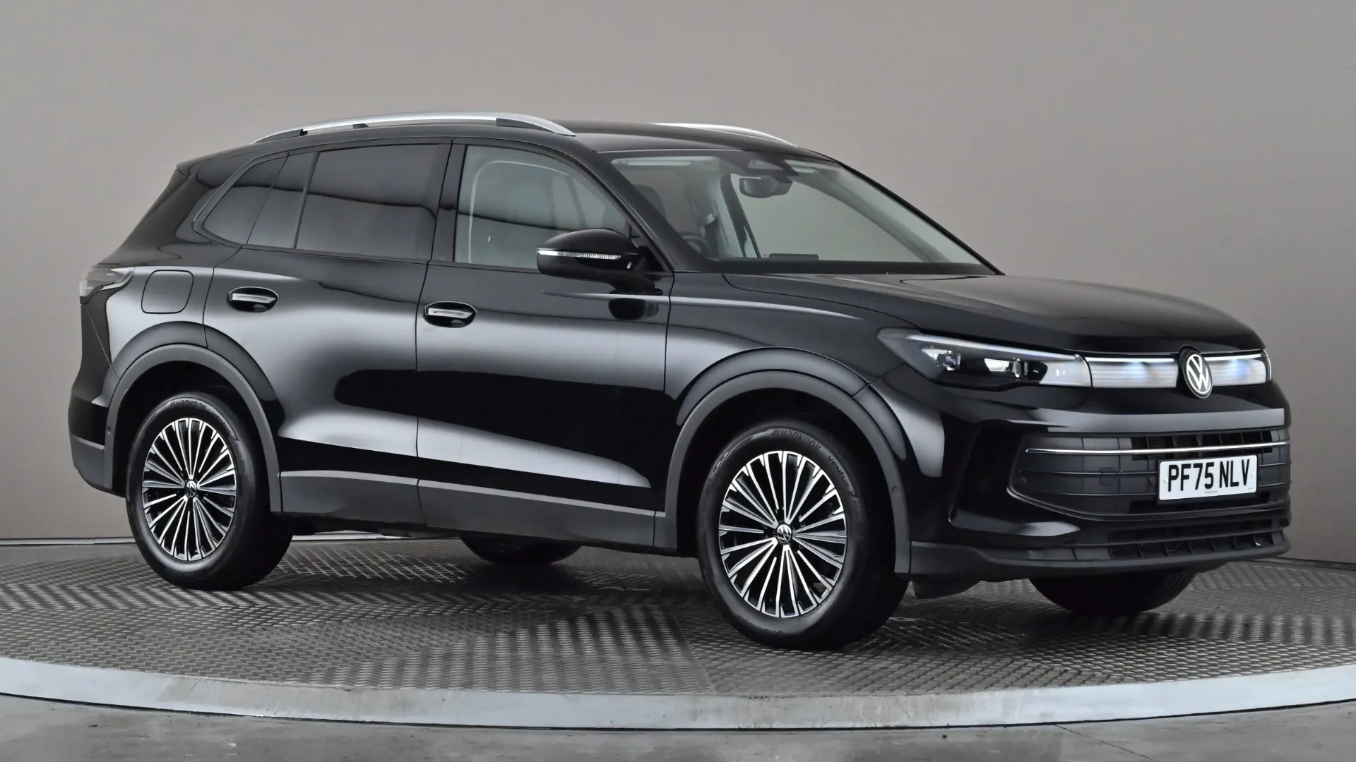 2025 VOLKSWAGEN TIGUAN for sale