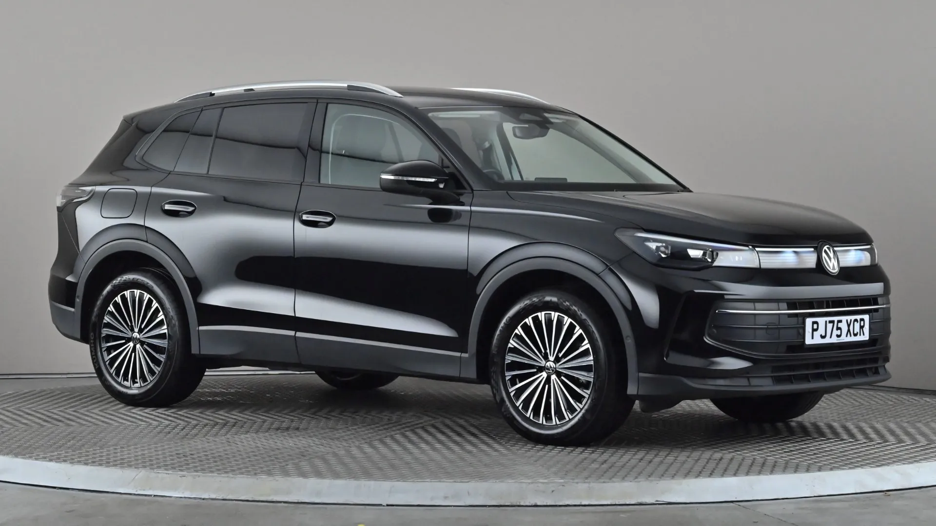 2025 VOLKSWAGEN TIGUAN for sale